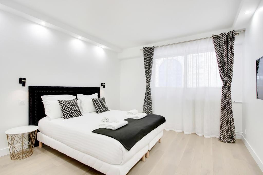 Trocadero/ Eiffel Tower - 3 Bedrooms- All New! Paris Exterior photo